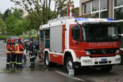 l047